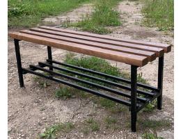 Металлическая скамейка для раздевалок с подставкой под обувь